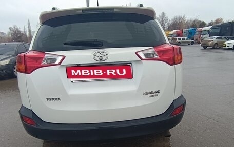 Toyota RAV4, 2015 год, 1 700 000 рублей, 3 фотография