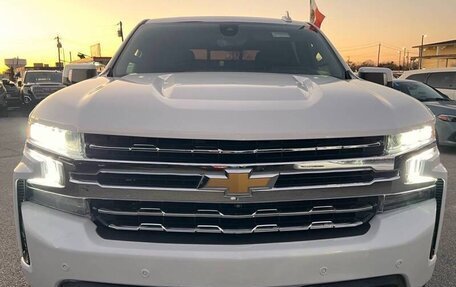 Chevrolet Silverado, 2021 год, 9 255 000 рублей, 1 фотография