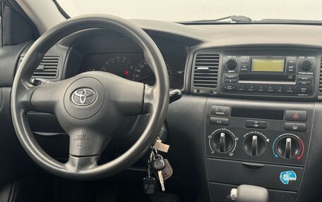 Toyota Corolla, 2004 год, 595 000 рублей, 8 фотография