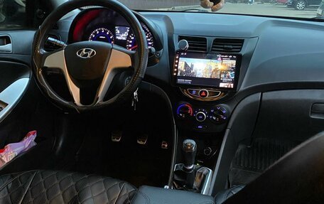 Hyundai Solaris II рестайлинг, 2014 год, 650 000 рублей, 8 фотография