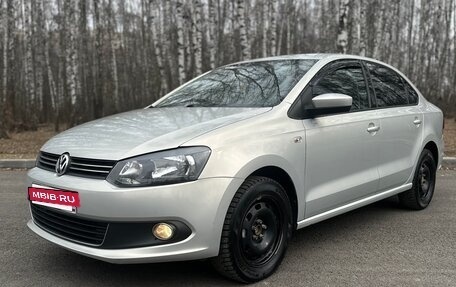 Volkswagen Polo VI (EU Market), 2013 год, 1 190 000 рублей, 2 фотография