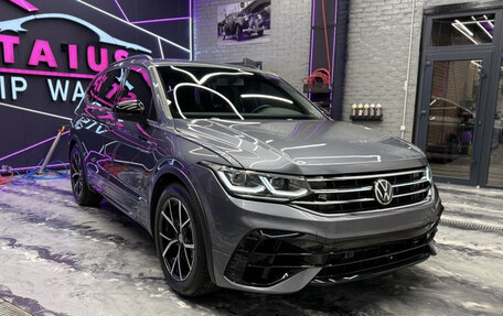 Volkswagen Tiguan II, 2021 год, 2 195 000 рублей, 1 фотография