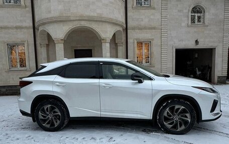 Lexus RX IV рестайлинг, 2021 год, 5 350 000 рублей, 4 фотография