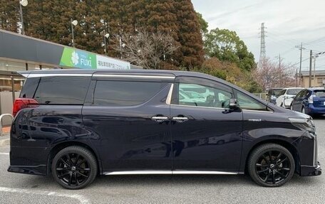 Toyota Alphard III, 2022 год, 3 790 000 рублей, 5 фотография