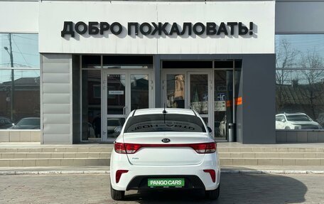 KIA Rio IV, 2017 год, 1 369 000 рублей, 6 фотография