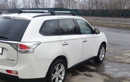 Mitsubishi Outlander III рестайлинг 3, 2012 год, 1 550 000 рублей, 5 фотография