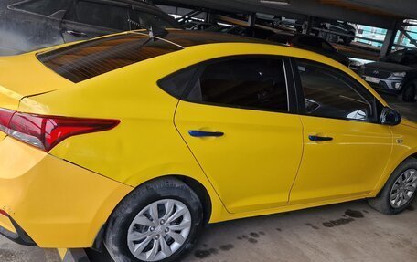 Hyundai Solaris II рестайлинг, 2018 год, 799 000 рублей, 4 фотография