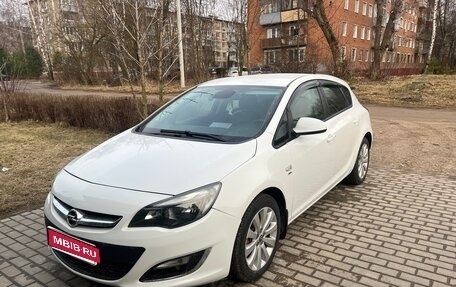 Opel Astra J, 2013 год, 1 000 000 рублей, 1 фотография