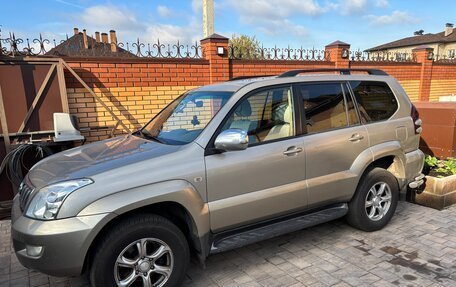 Toyota Land Cruiser Prado 120 рестайлинг, 2004 год, 2 000 000 рублей, 3 фотография