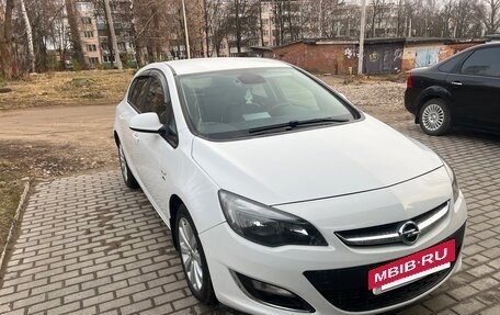 Opel Astra J, 2013 год, 1 000 000 рублей, 2 фотография