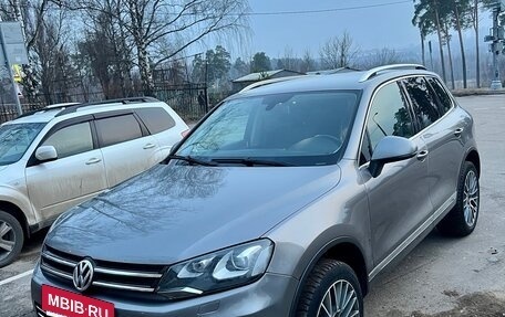 Volkswagen Touareg III, 2011 год, 2 300 000 рублей, 3 фотография