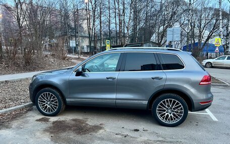 Volkswagen Touareg III, 2011 год, 2 300 000 рублей, 5 фотография
