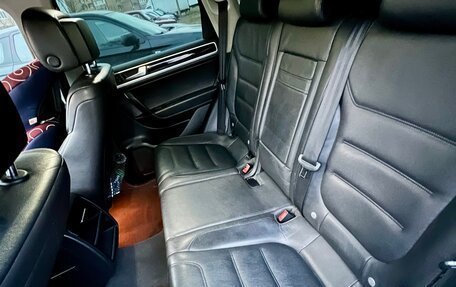 Volkswagen Touareg III, 2011 год, 2 300 000 рублей, 13 фотография