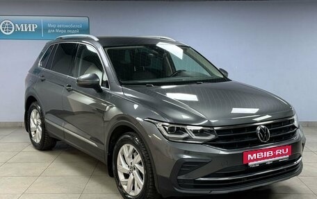 Volkswagen Tiguan II, 2021 год, 3 058 000 рублей, 3 фотография