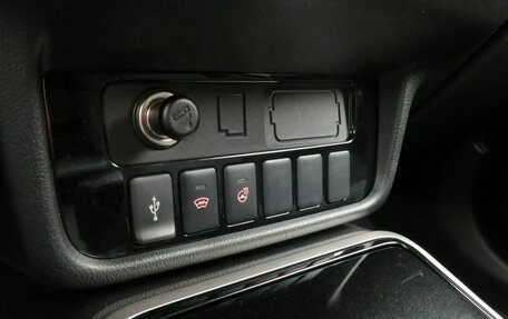 Mitsubishi Outlander III рестайлинг 3, 2021 год, 1 995 000 рублей, 11 фотография