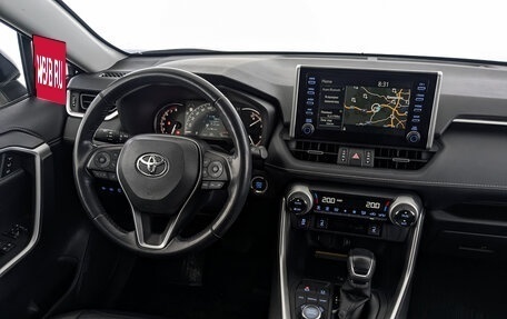 Toyota RAV4, 2019 год, 3 835 000 рублей, 30 фотография