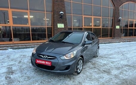 Hyundai Solaris II рестайлинг, 2011 год, 670 000 рублей, 1 фотография