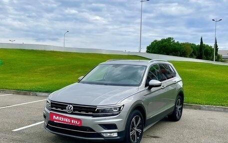 Volkswagen Tiguan II, 2017 год, 2 300 000 рублей, 10 фотография