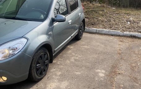 Renault Sandero I, 2011 год, 730 000 рублей, 2 фотография