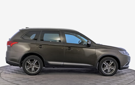 Mitsubishi Outlander III рестайлинг 3, 2018 год, 2 150 000 рублей, 4 фотография