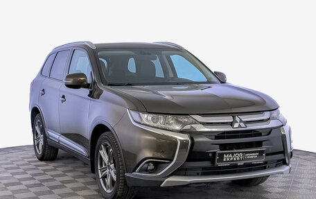 Mitsubishi Outlander III рестайлинг 3, 2018 год, 2 150 000 рублей, 3 фотография