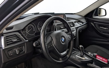 BMW 3 серия, 2018 год, 1 990 000 рублей, 15 фотография