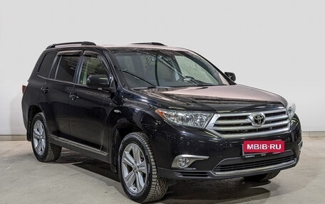 Toyota Highlander III, 2012 год, 2 150 000 рублей, 3 фотография