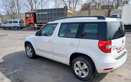 Skoda Yeti I рестайлинг, 2014 год, 999 000 рублей, 2 фотография