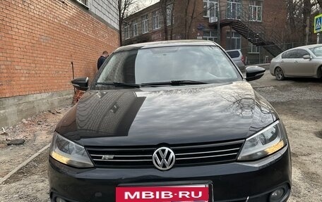 Volkswagen Jetta VI, 2011 год, 1 220 000 рублей, 3 фотография