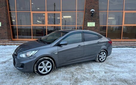 Hyundai Solaris II рестайлинг, 2011 год, 670 000 рублей, 2 фотография