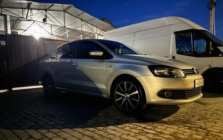 Volkswagen Polo VI (EU Market), 2013 год, 840 000 рублей, 25 фотография