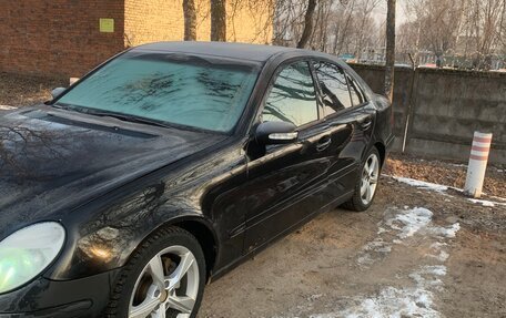 Mercedes-Benz E-Класс, 2004 год, 550 000 рублей, 2 фотография