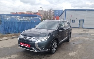 Mitsubishi Outlander III рестайлинг 3, 2019 год, 1 948 000 рублей, 1 фотография