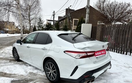 Toyota Camry, 2021 год, 3 750 000 рублей, 4 фотография