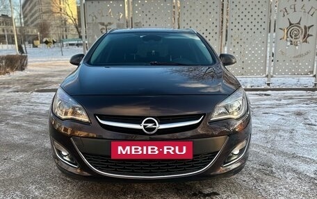 Opel Astra J, 2012 год, 800 000 рублей, 2 фотография