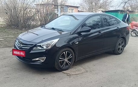 Hyundai Solaris II рестайлинг, 2014 год, 918 000 рублей, 2 фотография