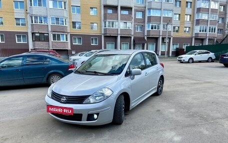 Nissan Tiida, 2010 год, 785 000 рублей, 2 фотография