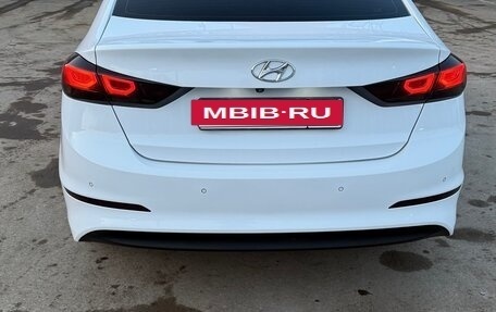 Hyundai Elantra VI рестайлинг, 2016 год, 1 600 000 рублей, 3 фотография