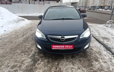 Opel Astra J, 2011 год, 719 000 рублей, 1 фотография