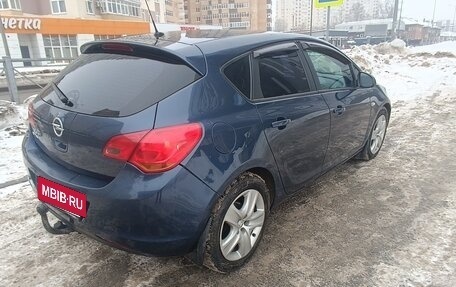 Opel Astra J, 2011 год, 719 000 рублей, 2 фотография