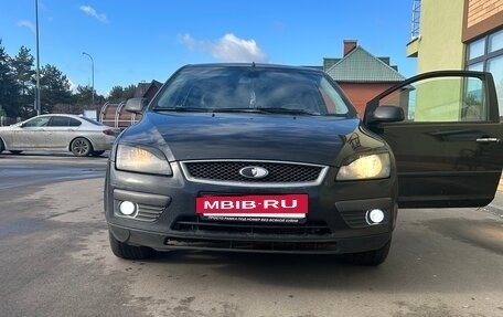 Ford Focus II рестайлинг, 2006 год, 330 000 рублей, 2 фотография