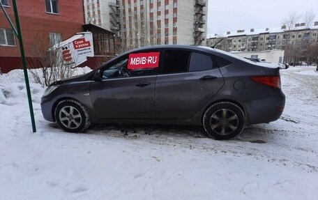 Hyundai Solaris II рестайлинг, 2012 год, 870 000 рублей, 2 фотография