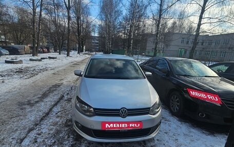 Volkswagen Polo VI (EU Market), 2011 год, 575 000 рублей, 2 фотография