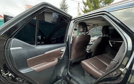 Toyota Fortuner II, 2019 год, 4 400 000 рублей, 8 фотография