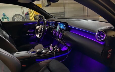 Mercedes-Benz A-Класс, 2019 год, 3 200 000 рублей, 7 фотография