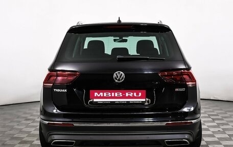 Volkswagen Tiguan II, 2018 год, 3 480 000 рублей, 6 фотография