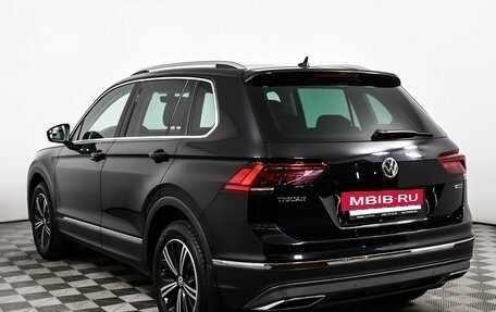 Volkswagen Tiguan II, 2018 год, 3 480 000 рублей, 7 фотография