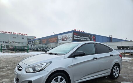 Hyundai Solaris II рестайлинг, 2013 год, 690 000 рублей, 2 фотография