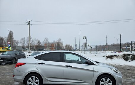 Hyundai Solaris II рестайлинг, 2013 год, 690 000 рублей, 11 фотография