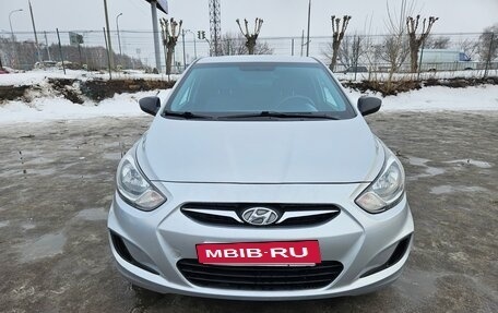 Hyundai Solaris II рестайлинг, 2013 год, 690 000 рублей, 14 фотография